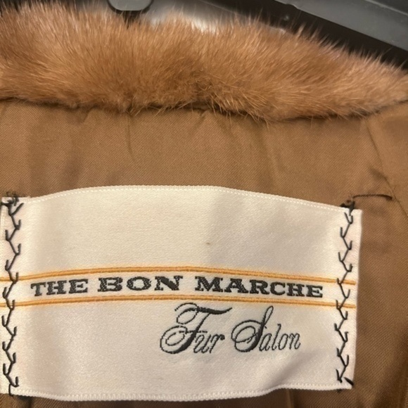 The bon Marche Fur salon belted mink coat. Classy, classi 1950s stylee fur coat! - Picture 5 of 13